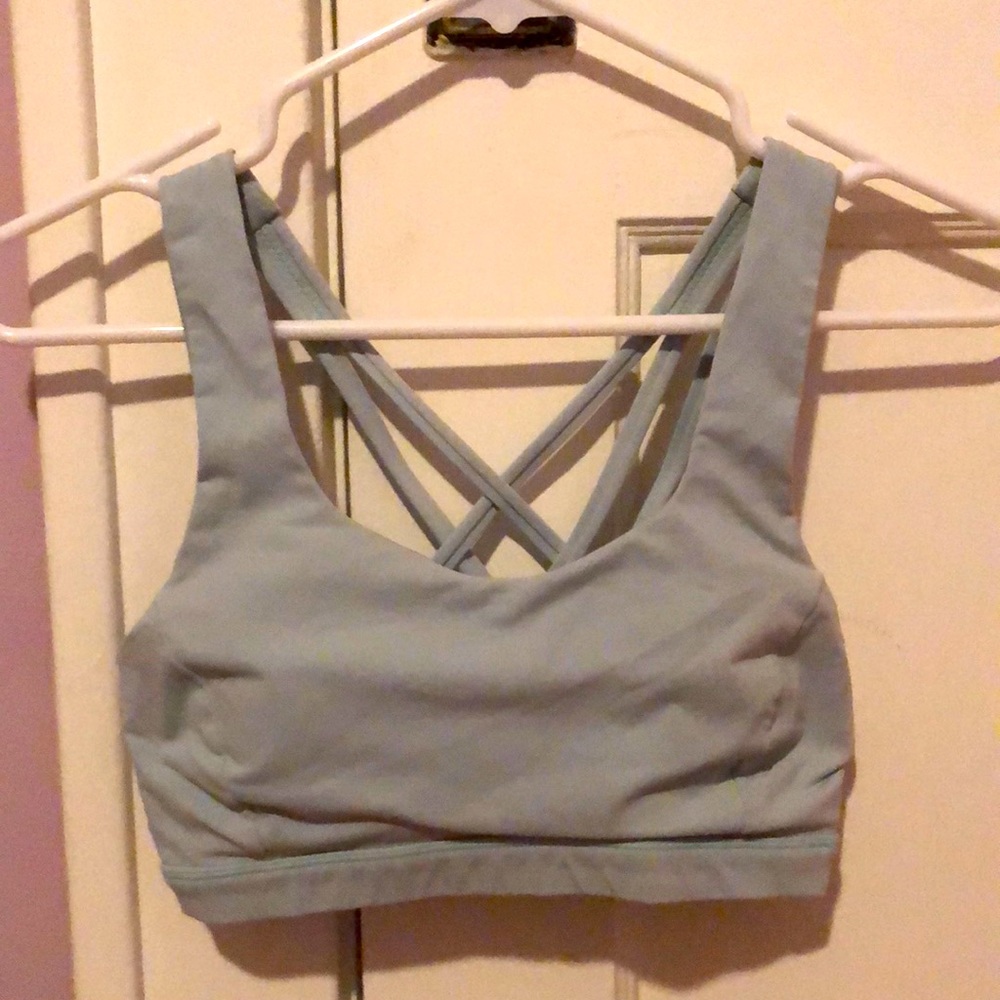 Lululemon free to be serene bra, size 4